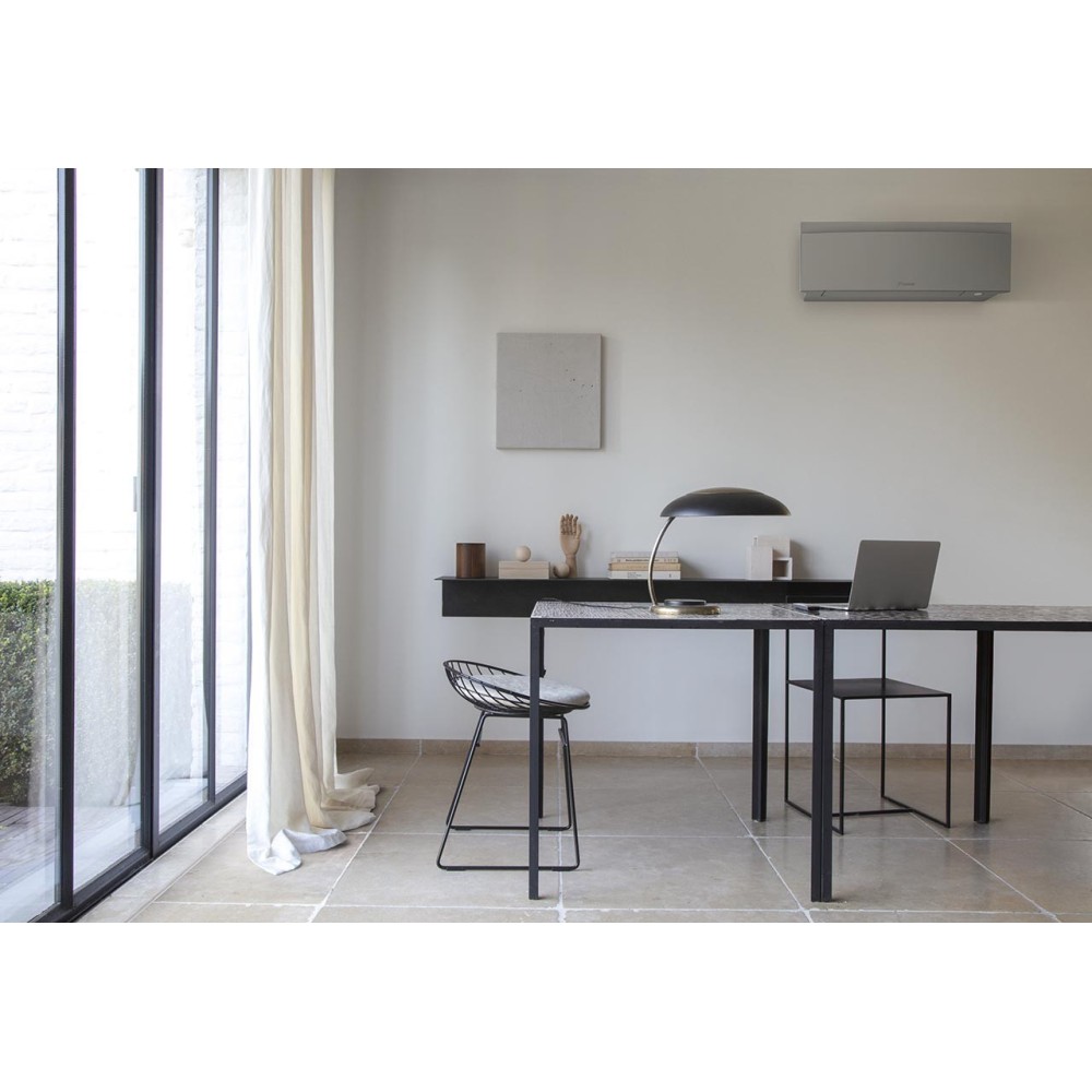 Srebrny klimatyzator Daikin Emura FTXJ 2.0kW | montaż, hurtownia
